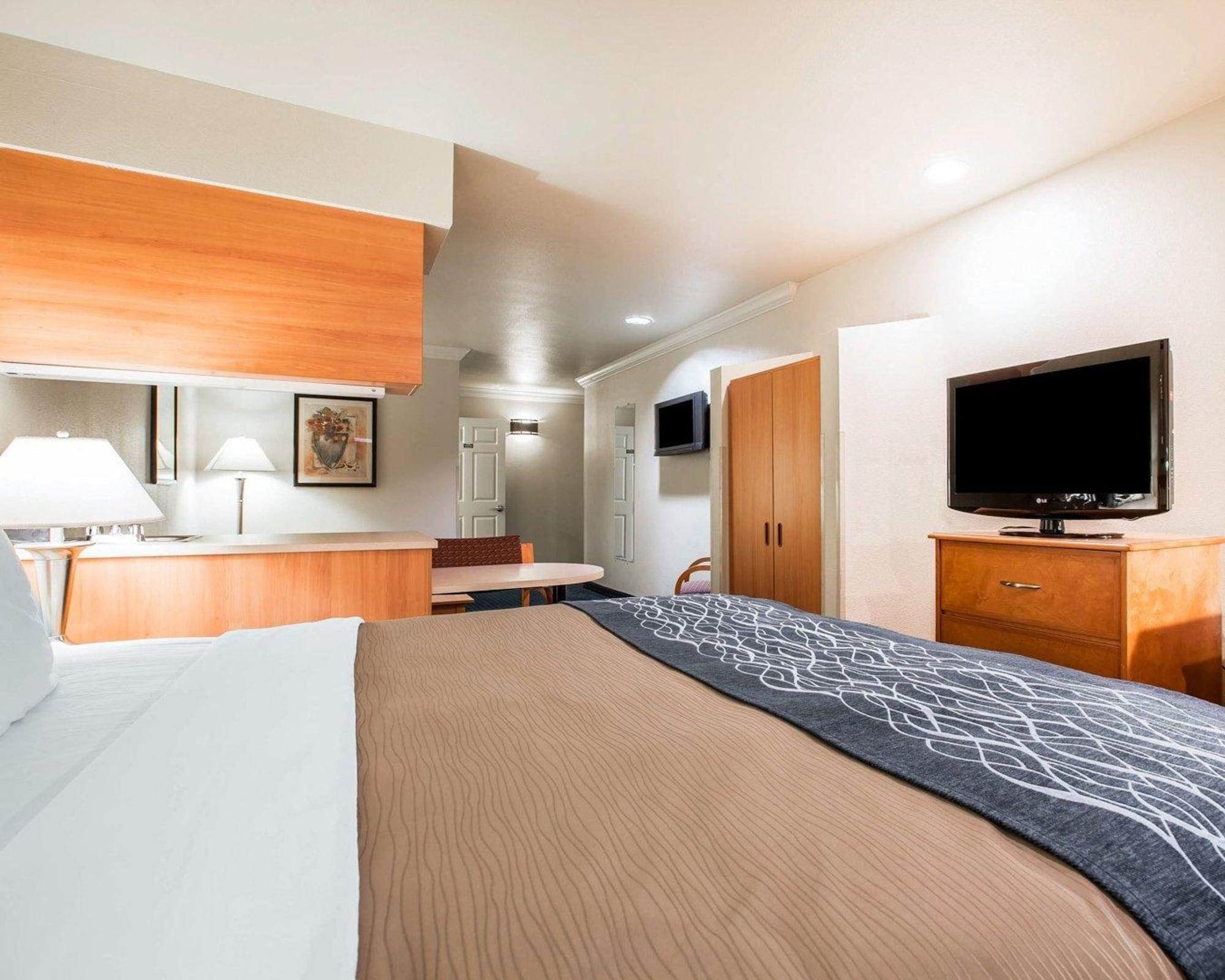 Comfort Inn & Suites סלינס מראה חיצוני תמונה