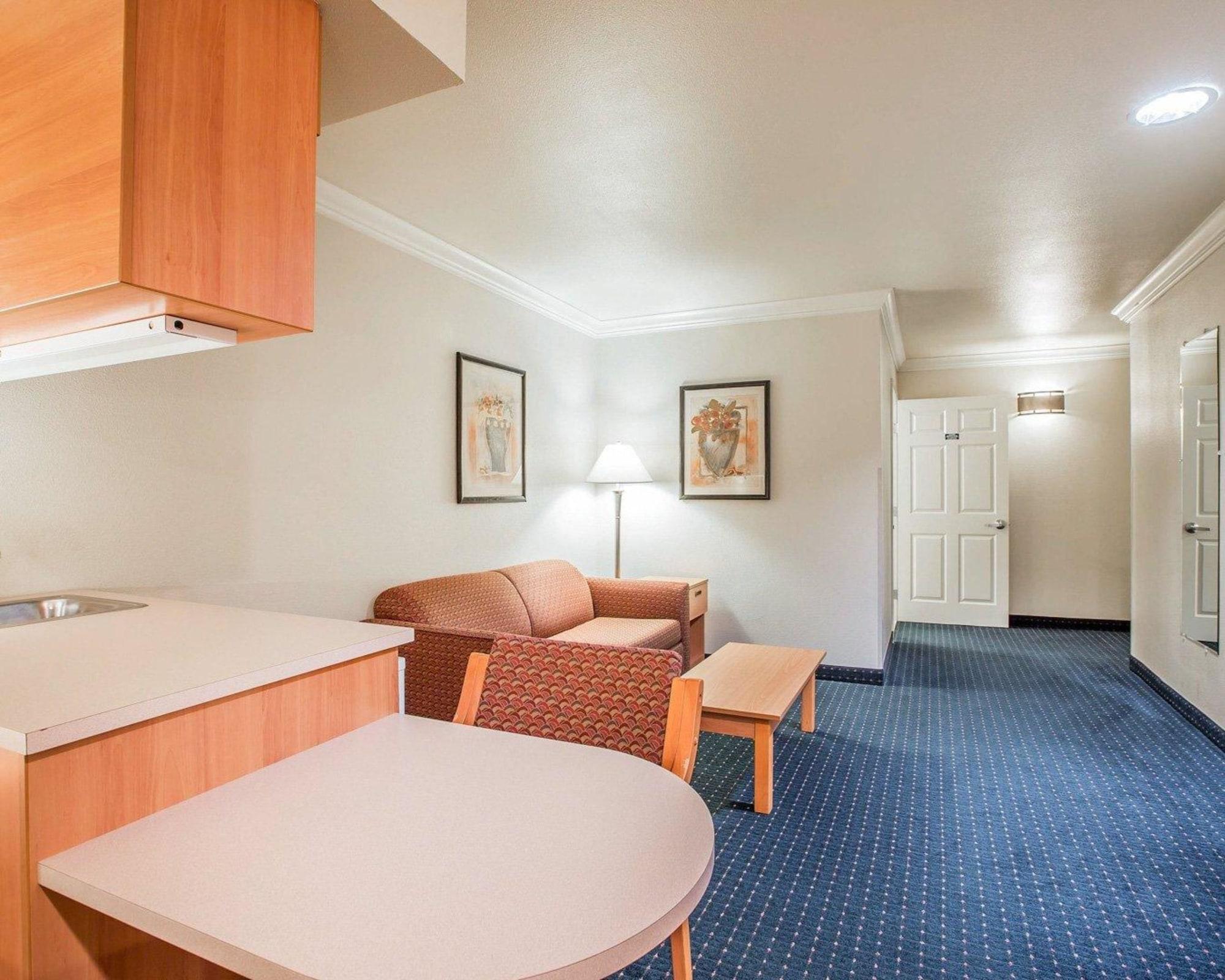 Comfort Inn & Suites סלינס מראה חיצוני תמונה